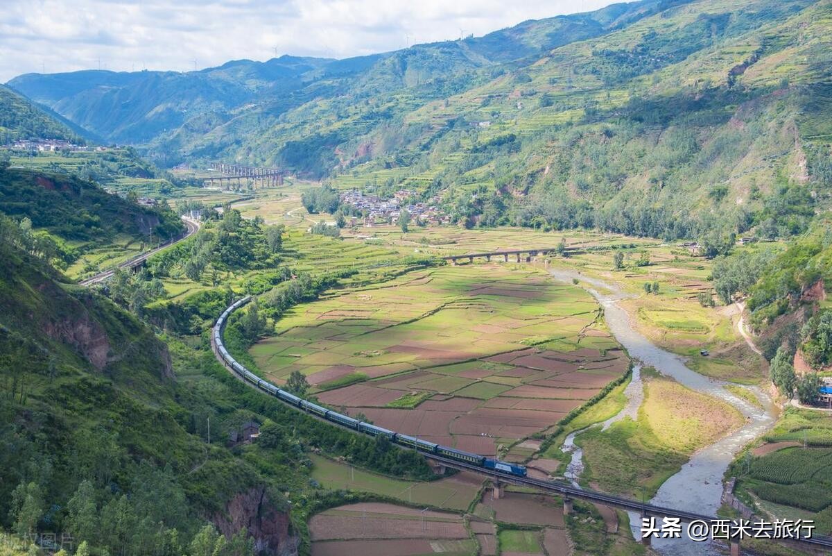 国内坐火车旅游的五条线路,坐火车旅游的经典路线冬季