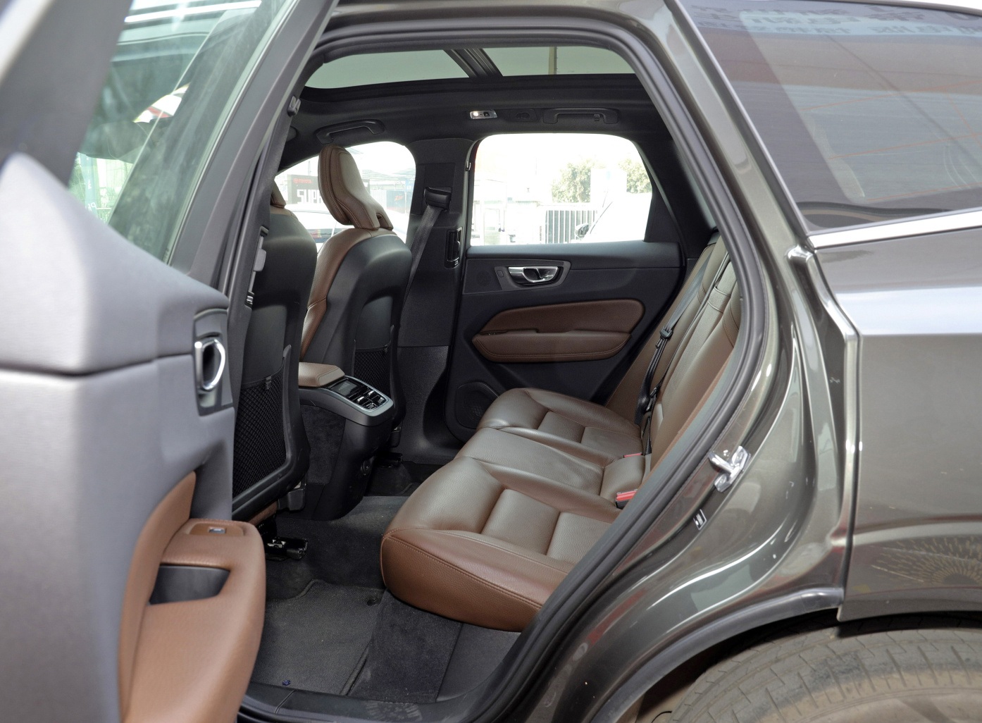 花60万买一辆沃尔沃,花50万买沃尔沃不值得