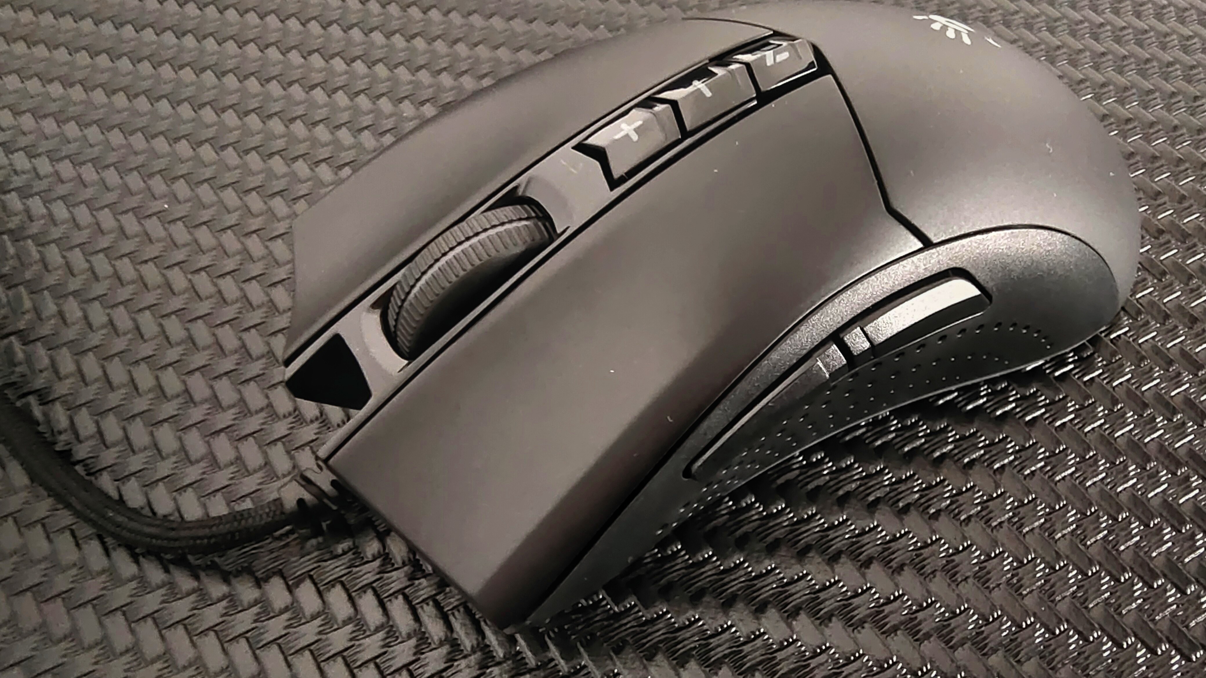 体验性价比兼具,血手幽灵ES9Pro测评:电竞入门者的上分利器