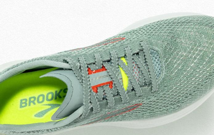 brooks甯冮瞾鍏嬫柉涓撲笟璺戦瀷澶師,甯冮瞾鍏嬫柉brookstrance12璺戦瀷