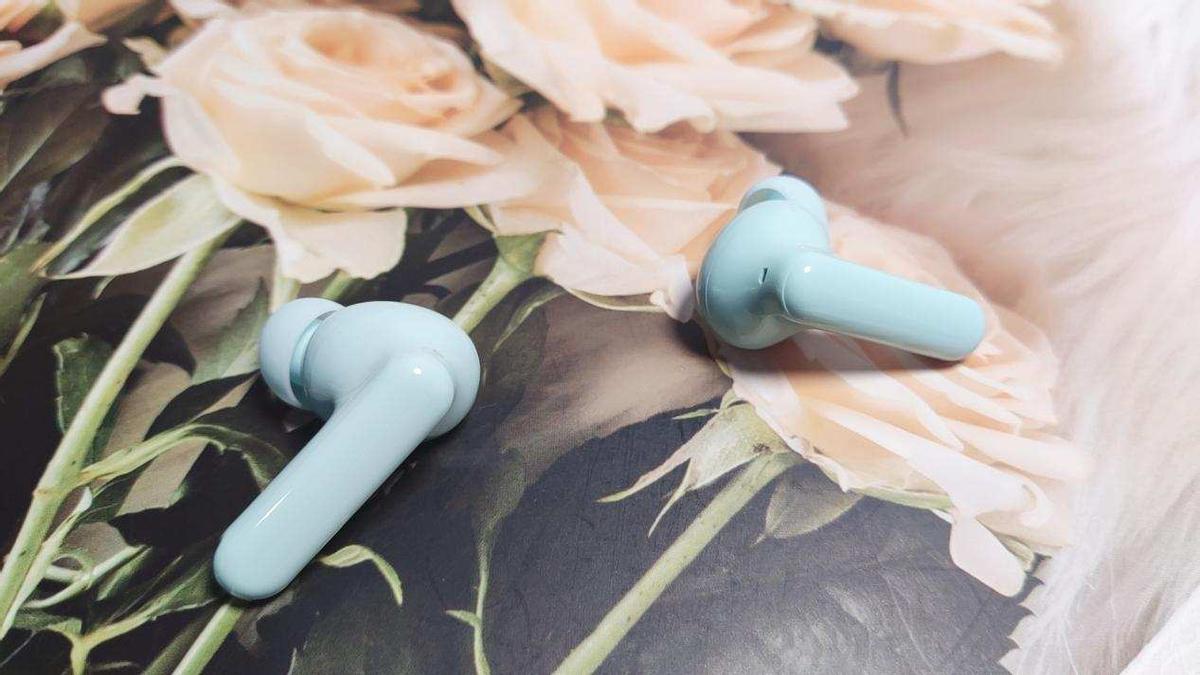 魅蓝blus2主动降噪耳机拆解,魅蓝blus2主动降噪耳机性价比