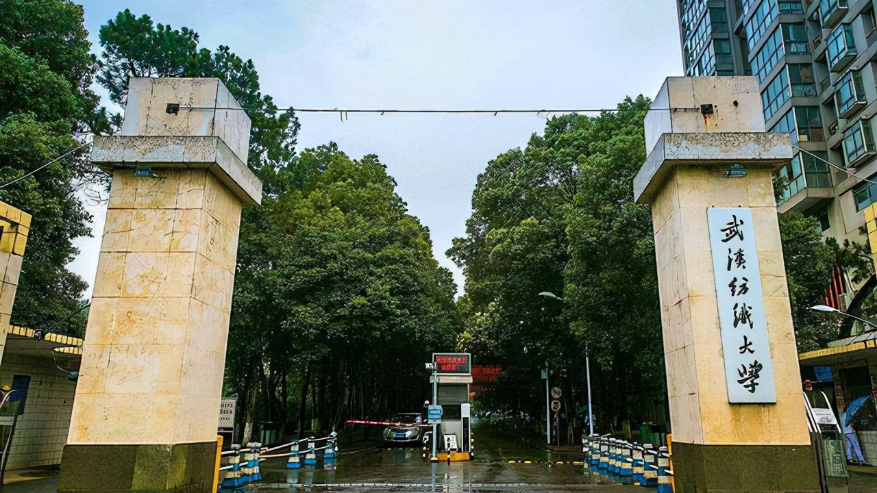 坚持“冷门行业名字”的6所大学,他们不嫌弃自己行业,值得钦佩