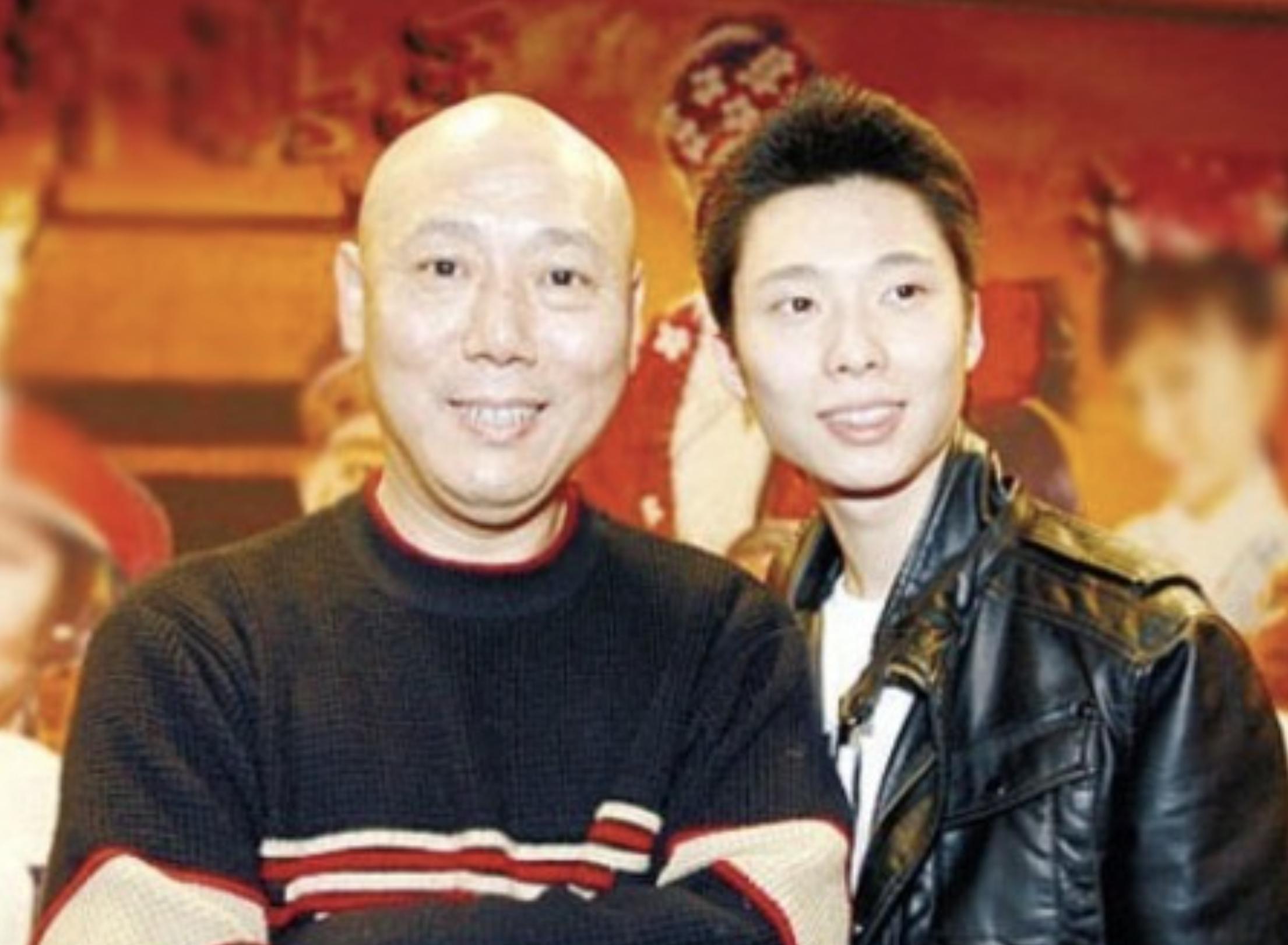 自己住豪宅娶娇妻，却对儿子30年不闻不问，晚年欲买豪车劝子回家