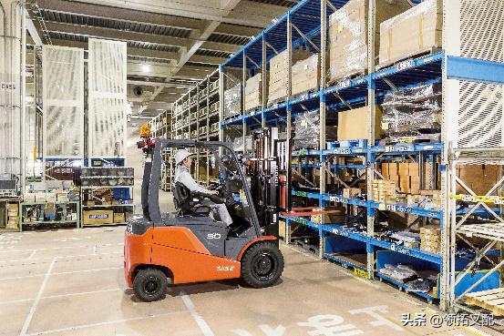 电动叉车故障灯闪动不了怎么解决,新电池叉车打不着火是什么原因