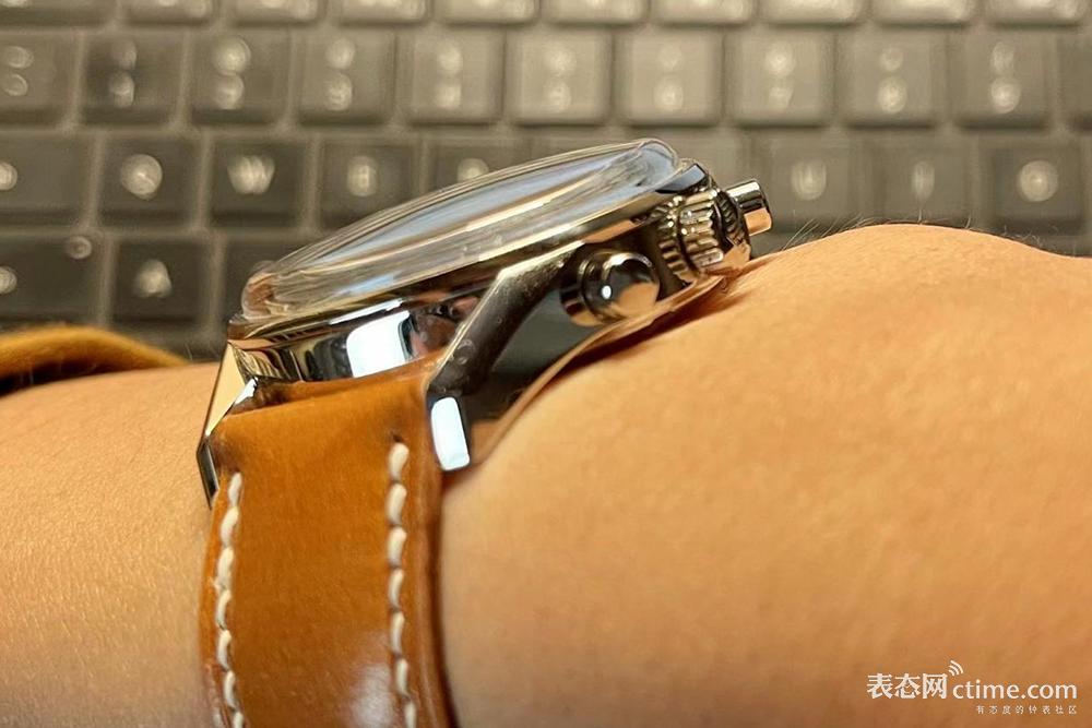 预算五万能买到最高档的表,5万元左右买表这几款值得一看