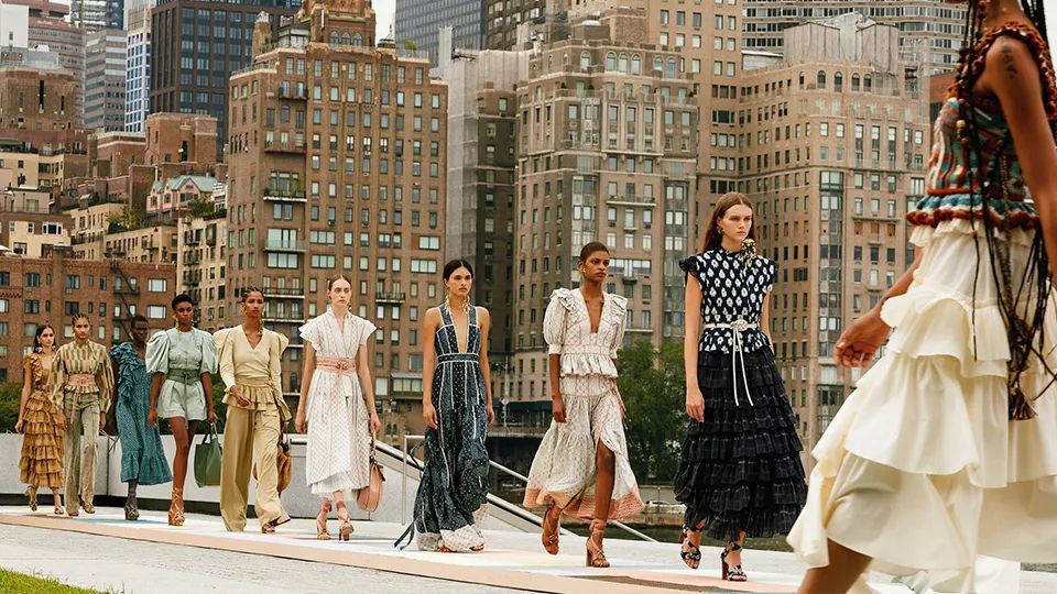 租包就是虚荣吗?我认为这更多的是一种主观臆断