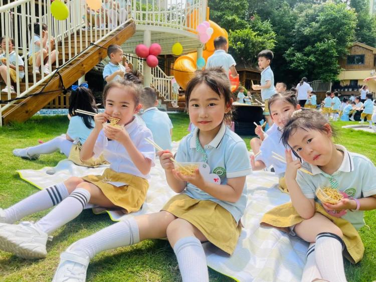 幼儿园2022年六一美食节活动通知,幼儿园六一吃货狂欢节活动方案