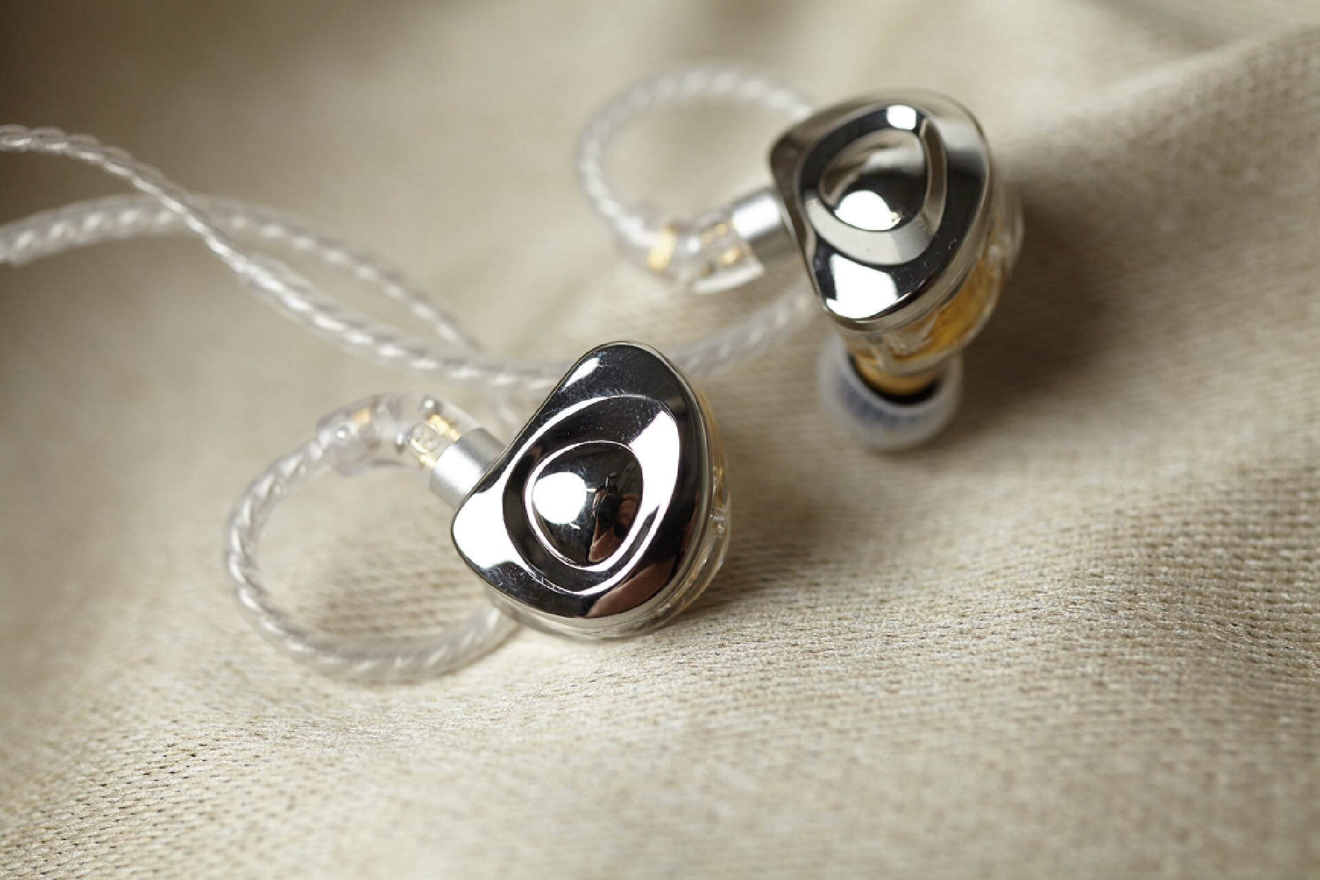 trn玄武入耳式有线耳机测评,trnst1圈铁耳机评测