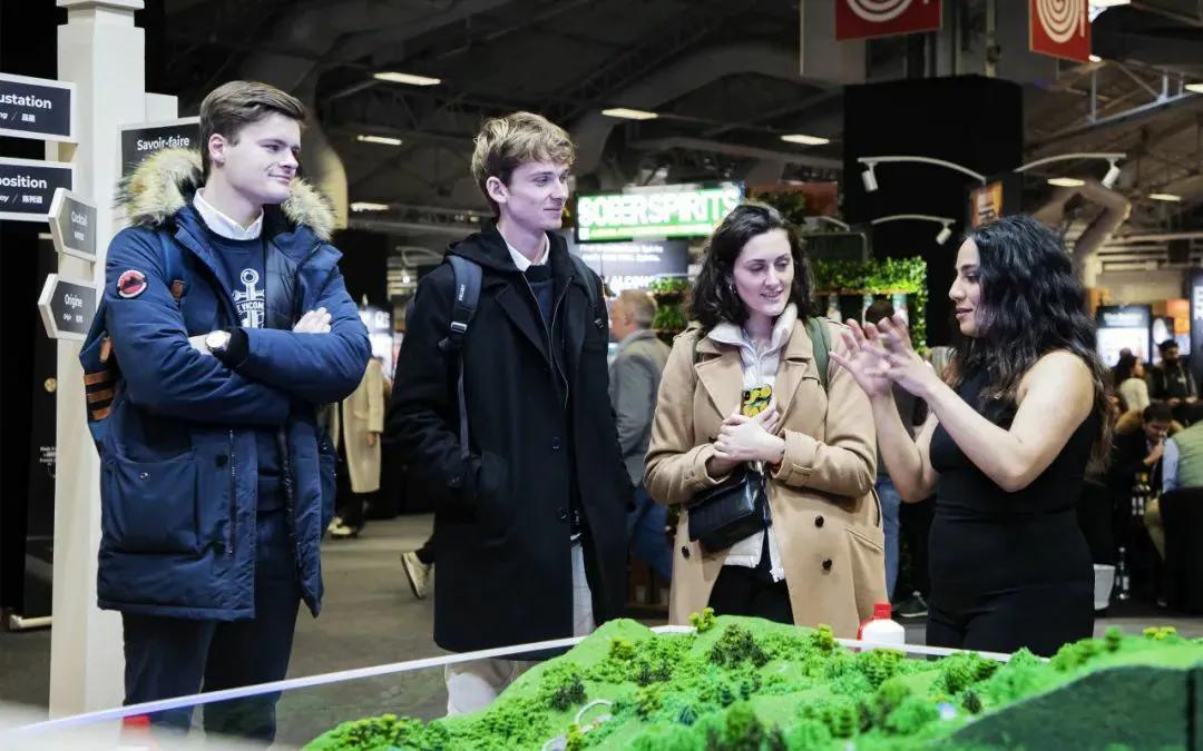 昆明太阳需匹配多巴胺穿搭环境共生咖啡来自愈疫情阴霾走游慢活族