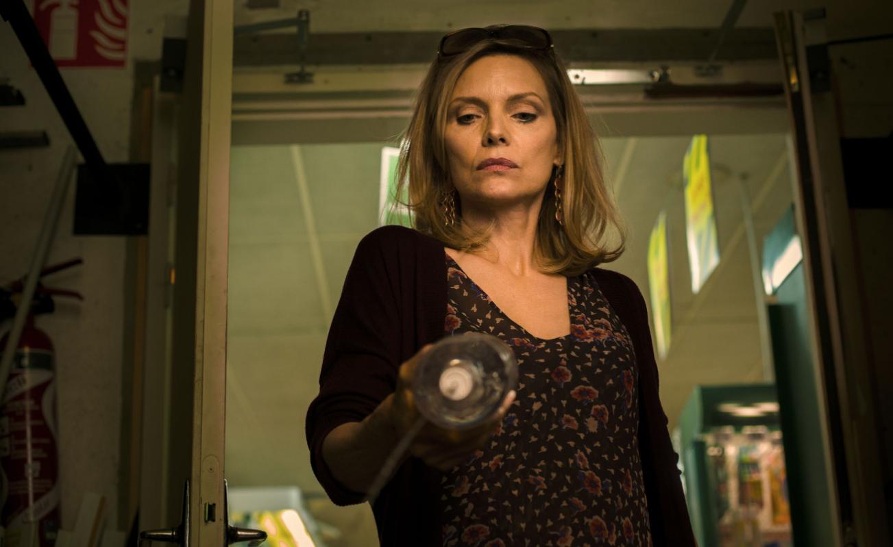 壮汉想性侵漂亮女孩，却被没收作案工具，招招致命极其狠毒，电影