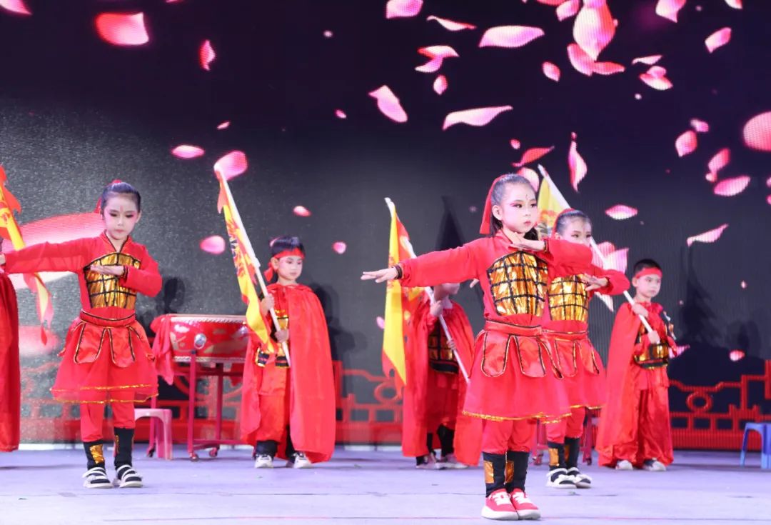 绛戞ⅵ鍚戞湭鏉ヤ富棰樺辜鍎垮洯鍏竴,绛戞ⅵ鍚戞湭鏉ュ辜鍎垮洯澶х彮鍏竴鑺傜洰