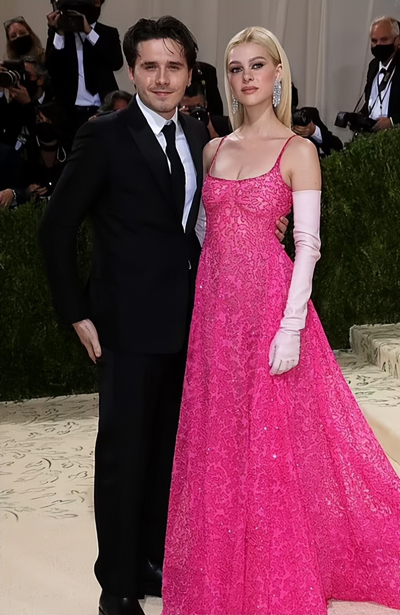 贝嫂承认与儿媳冷战不和,贝嫂跟婆婆闹翻事件视频