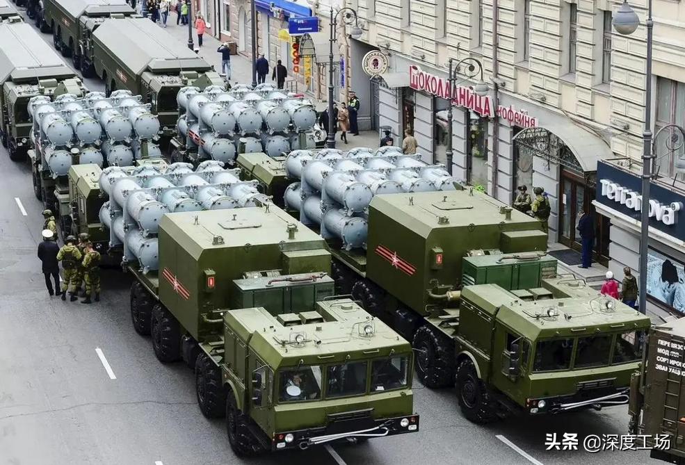 俄军十四枚导弹打向基辅,14枚导弹