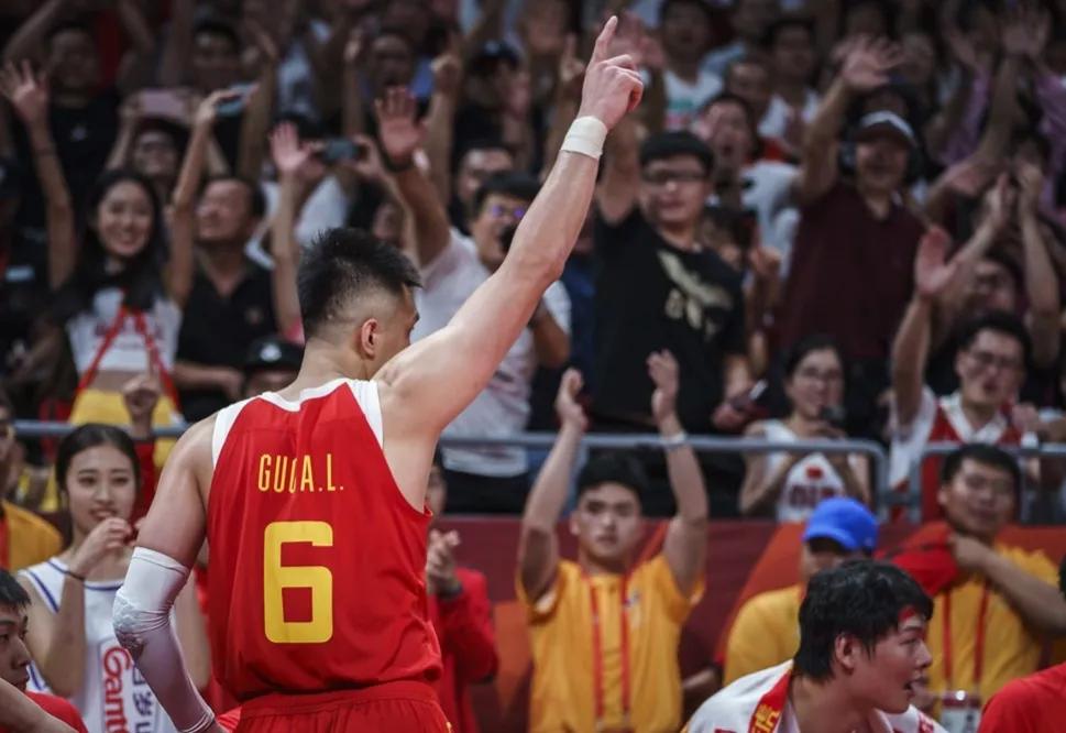 郭艾伦球风华丽擅长突破,郭艾伦对男篮有多重要