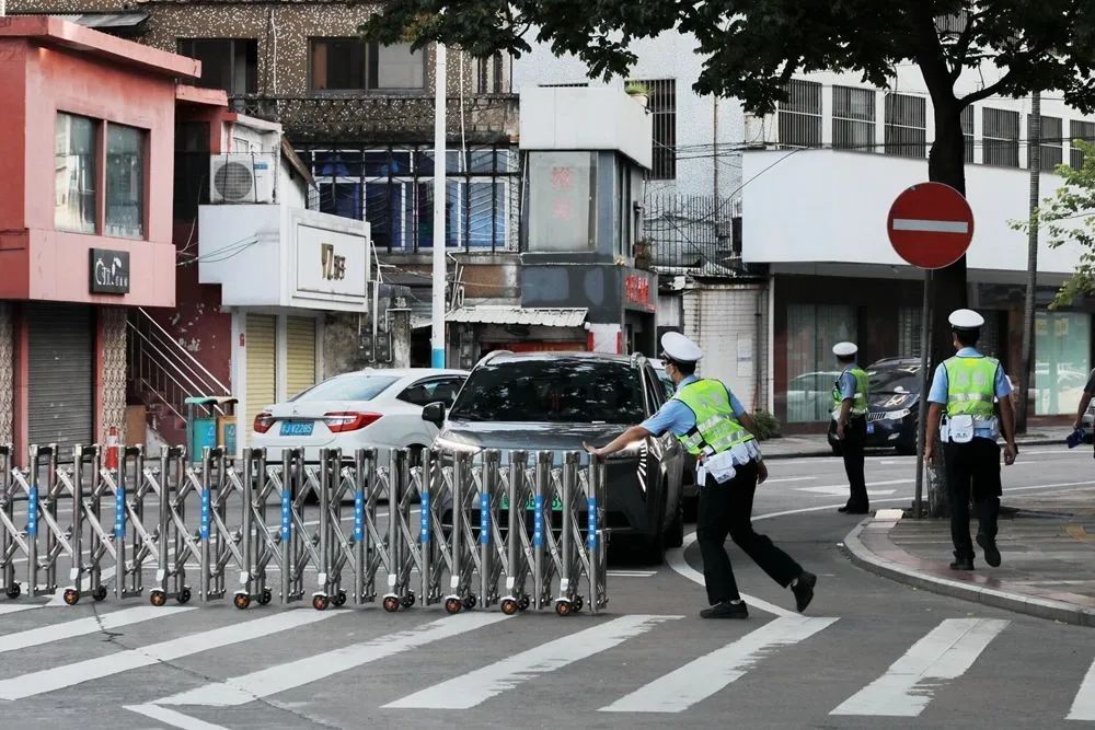 筑牢龙舟赛安保,赛龙舟之水警维护治安篇
