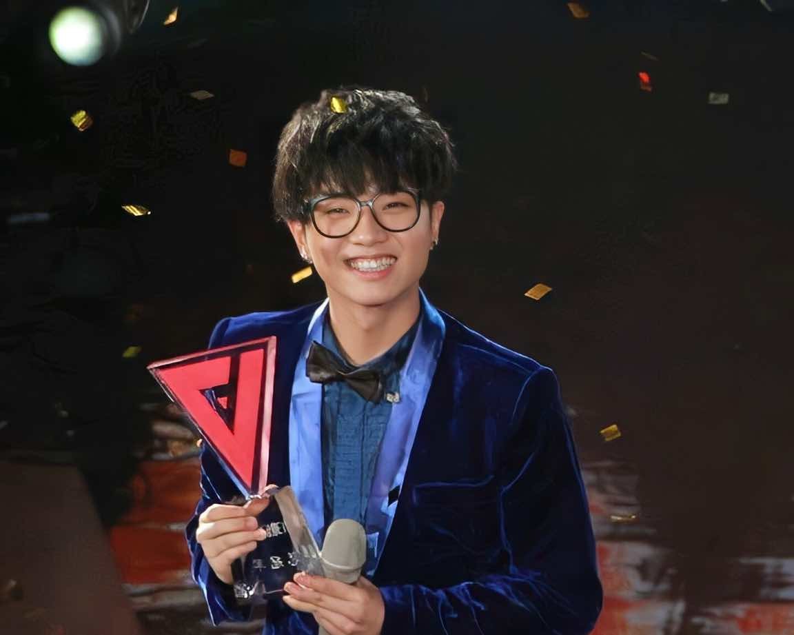 快男华晨宇怎么夺冠的,华晨宇哪届快男前二十排名