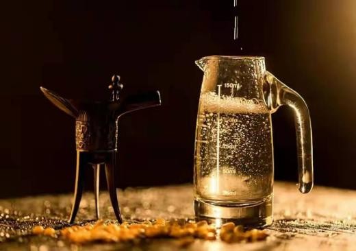 贵州人都喝什么茅台酒,贵州请人吃饭喝什么酒