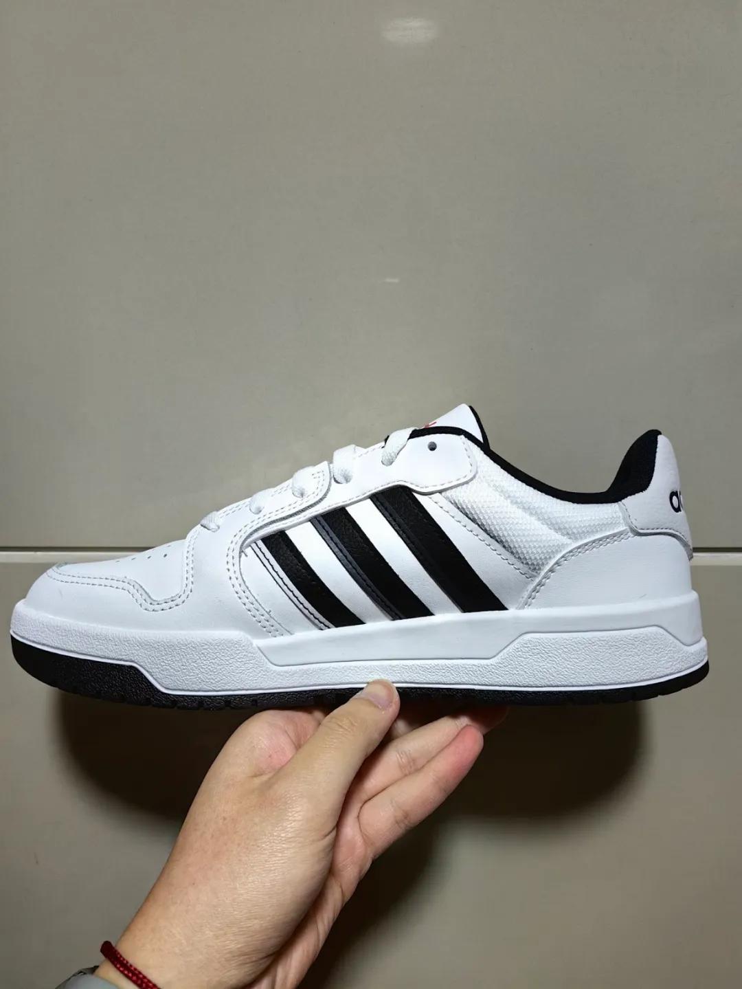 adidas休闲鞋aw4187,adidas休闲系列篮球鞋