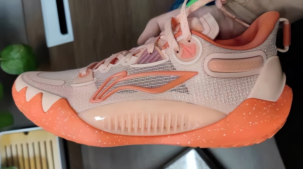 李宁和安踏球鞋,李宁安踏kt3