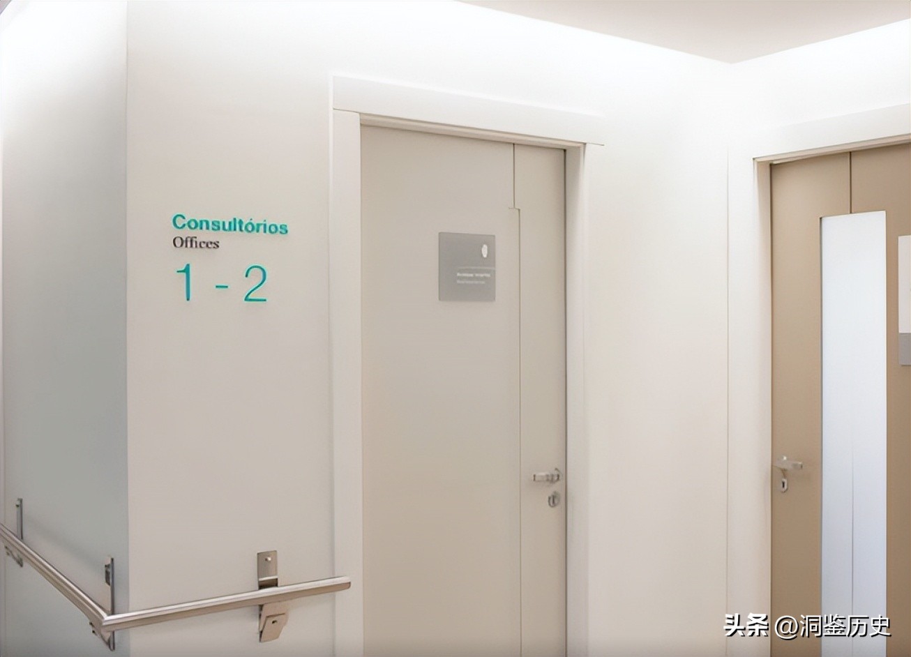 1987年，一女孩误食蓝色粉末后内出血死亡，下葬时却遭2000人抗议