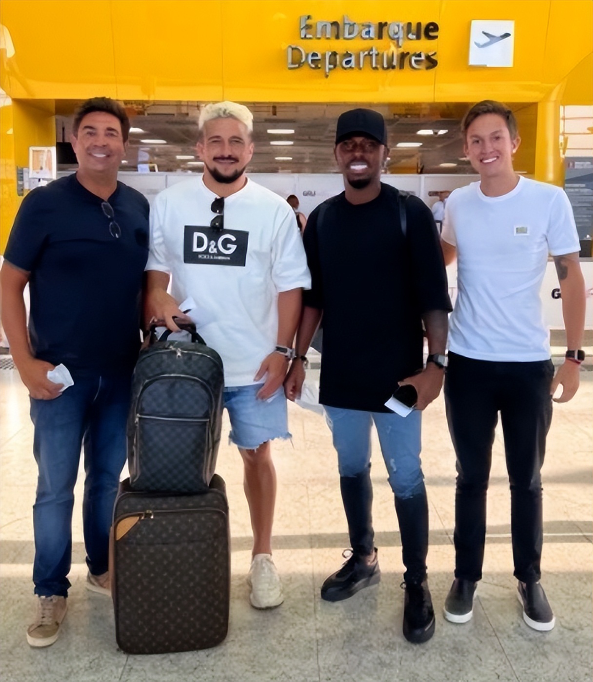 中方足球运动员打架火爆集锦,李铁冲突