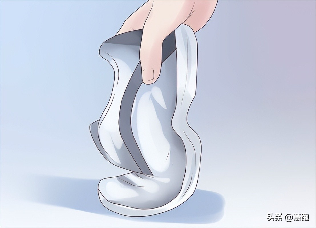 跑鞋科技的深度思考：没有碳板的跑鞋就过时落后了吗？