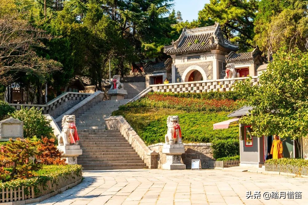 被誉为“东方瑞士”的青岛，有太多的海边浪漫