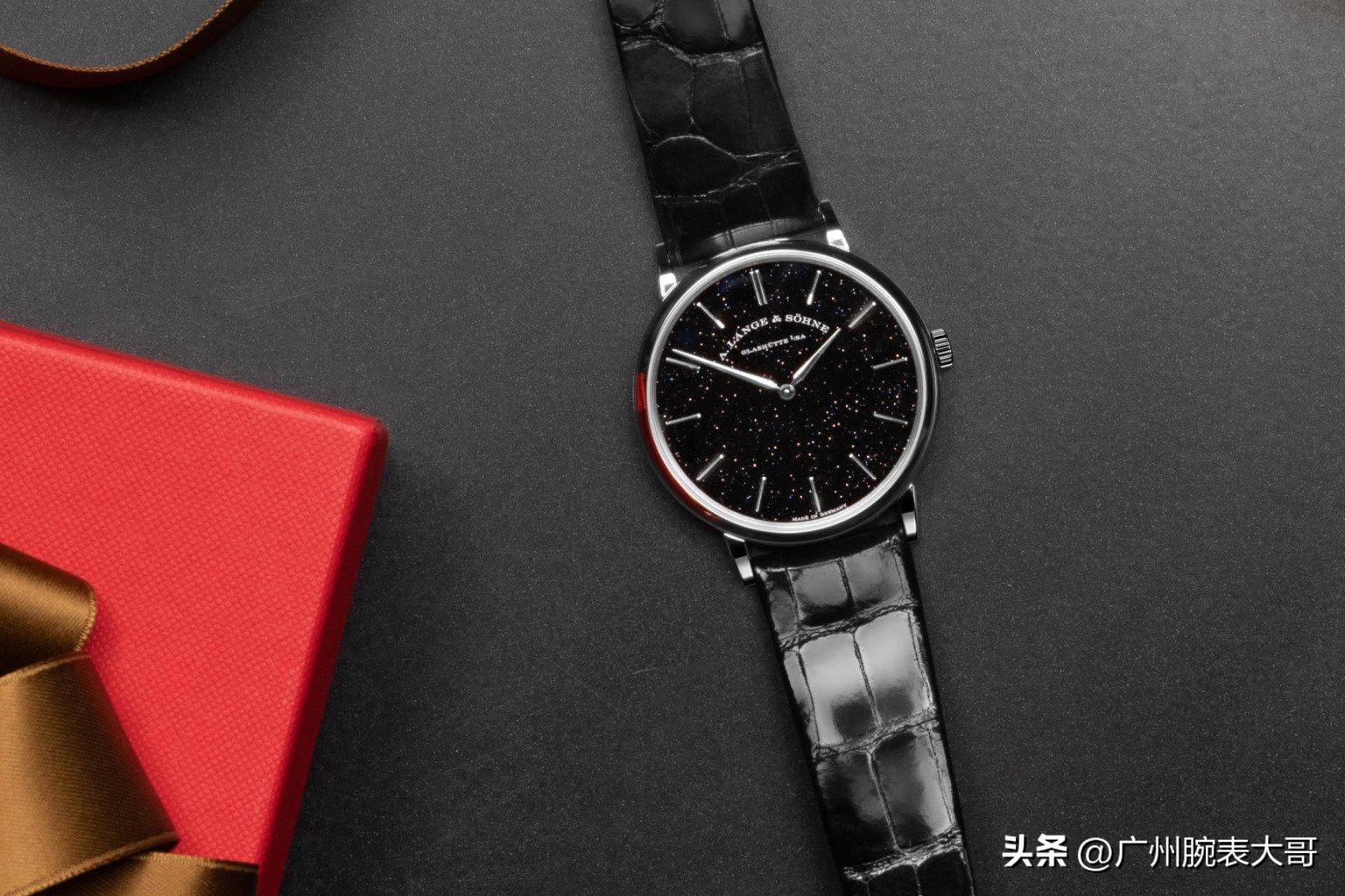 朗格saxoniathinblue星空盘腕表,朗格推出新款saxoniaoutsizedate腕表