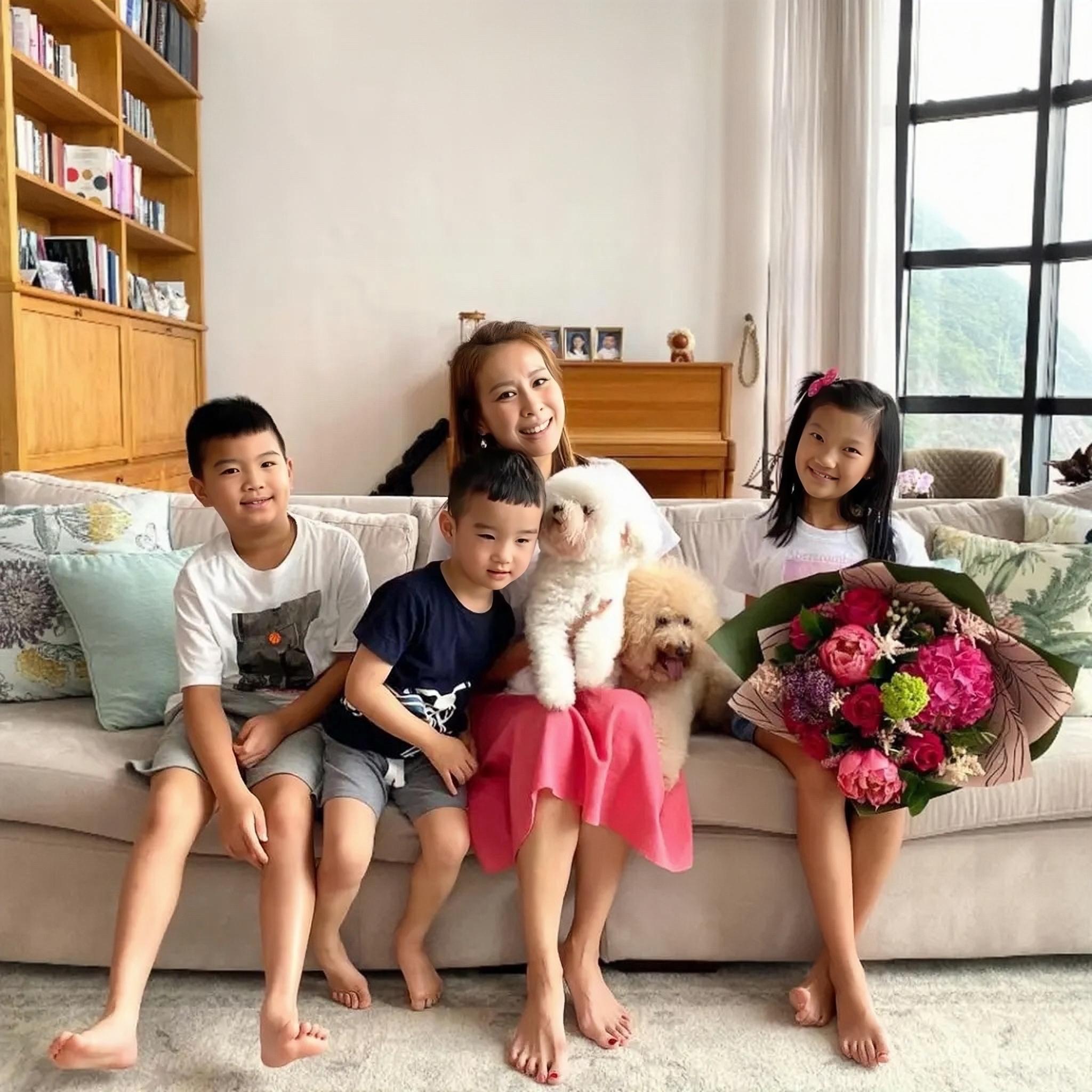 港姐冠军泳装秀,港姐冠军晒孕照