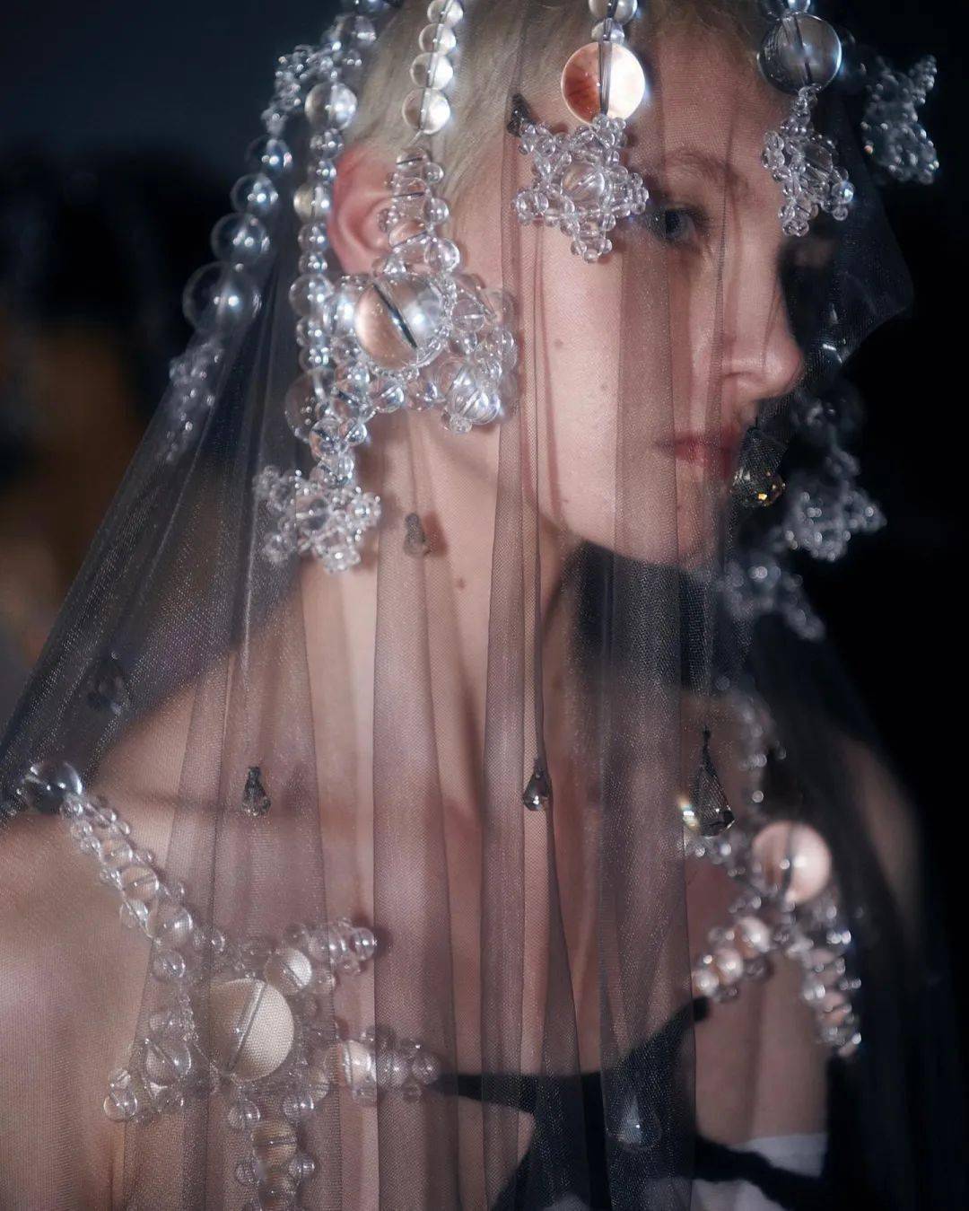 碧昂斯中国设计师,碧昂斯爱莉安娜