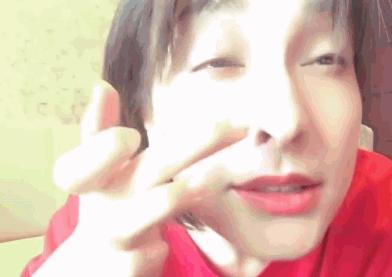 鍚存槙鍚屾灏戝コ鎰熷,鍚存槙鐢ㄤ節瀹牸鐪煎奖