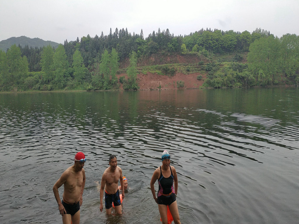 怀化第六届运动会游泳比赛,怀化鹤城泳协漂流