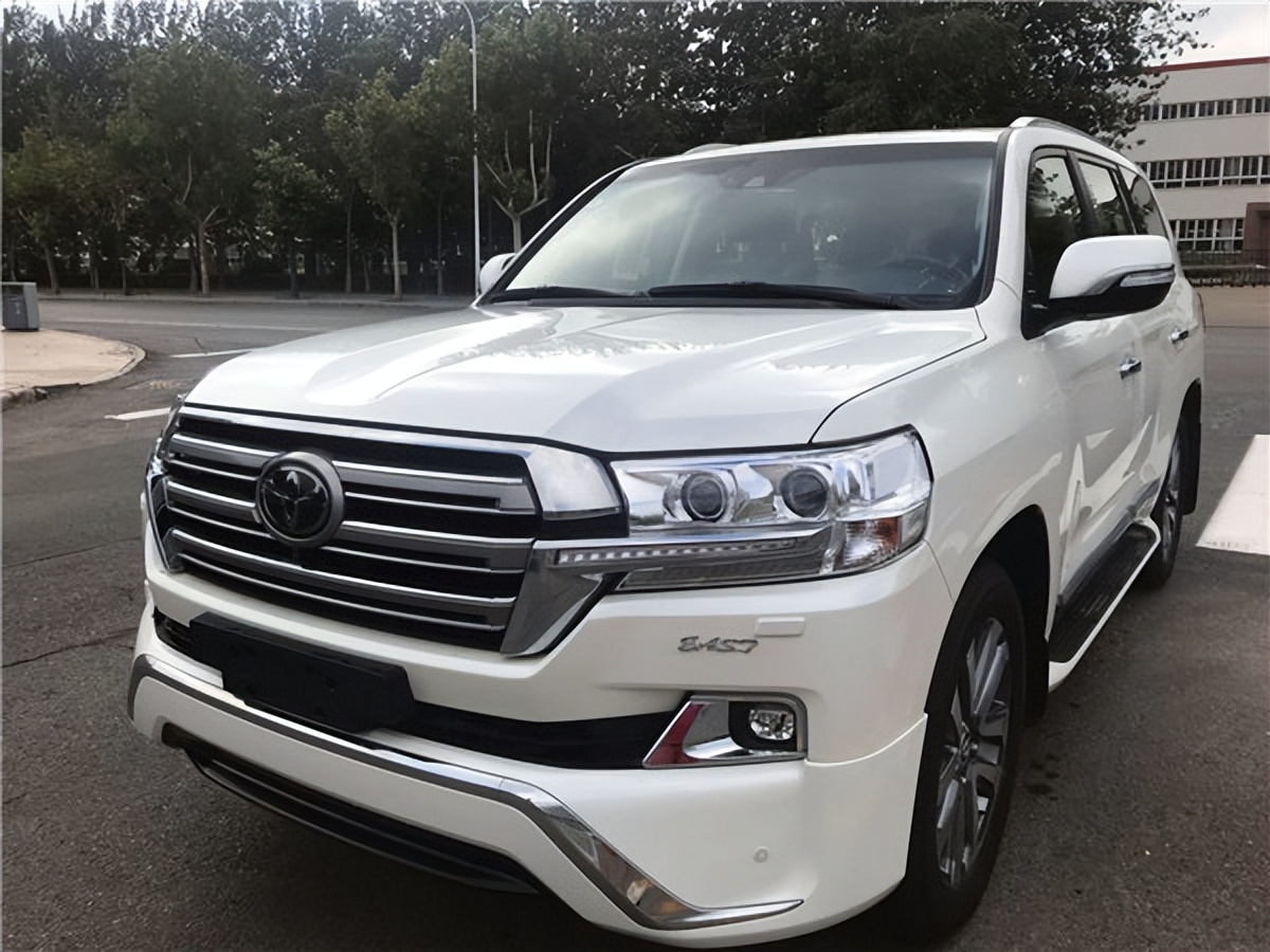 有陆地巡洋舰美称的兰德酷路泽,2014兰德酷路泽陆地巡洋舰4600v8