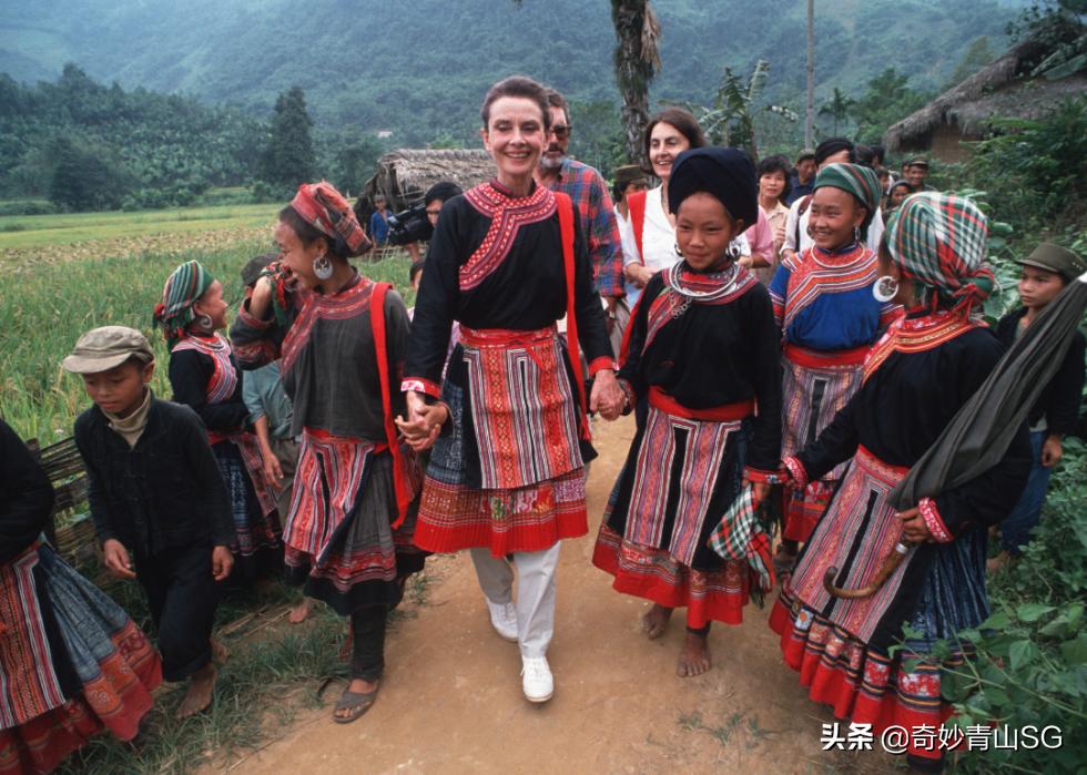 奥黛丽赫本的故事电影在哪看,纪梵希和奥黛丽赫本的故事