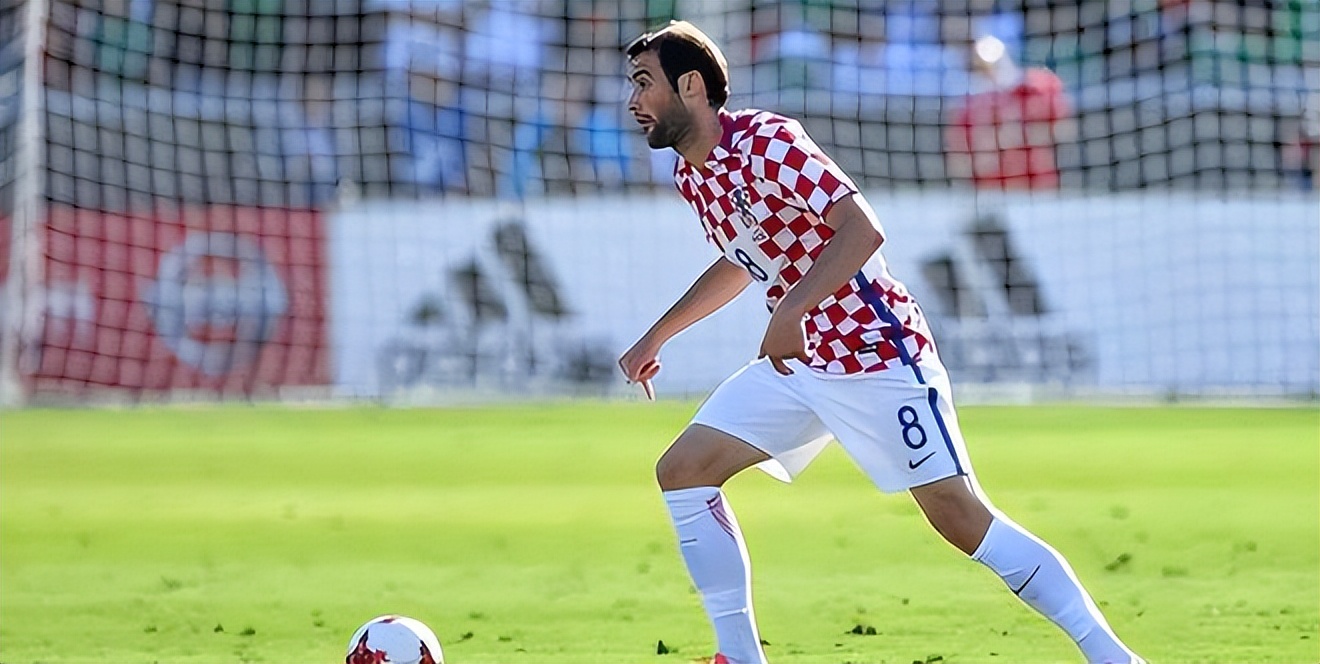 球迷大规模转会,球迷高喊武磊转会