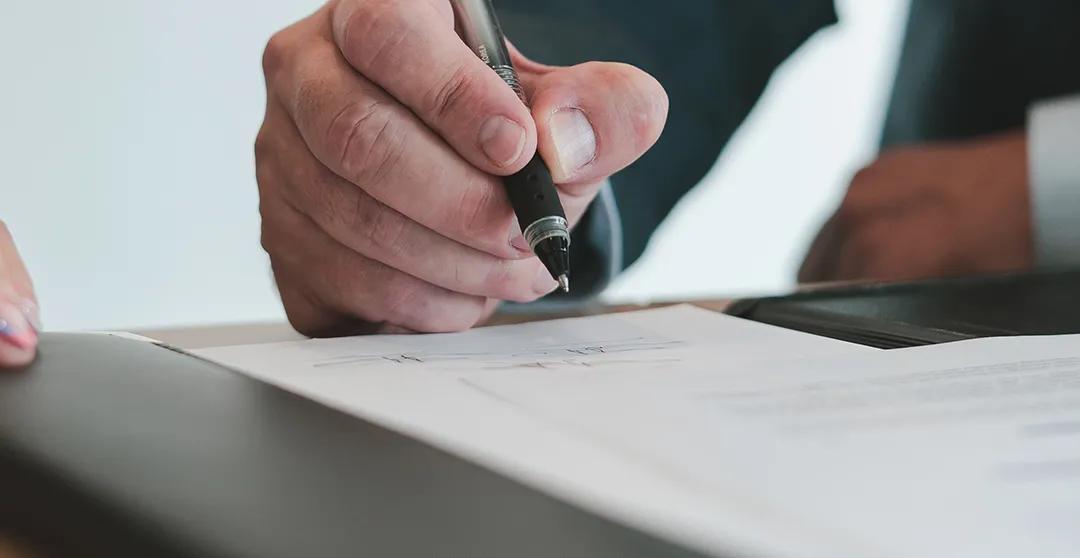 合同僵局下违约方的解除权案例,违约方可以解除合同吗