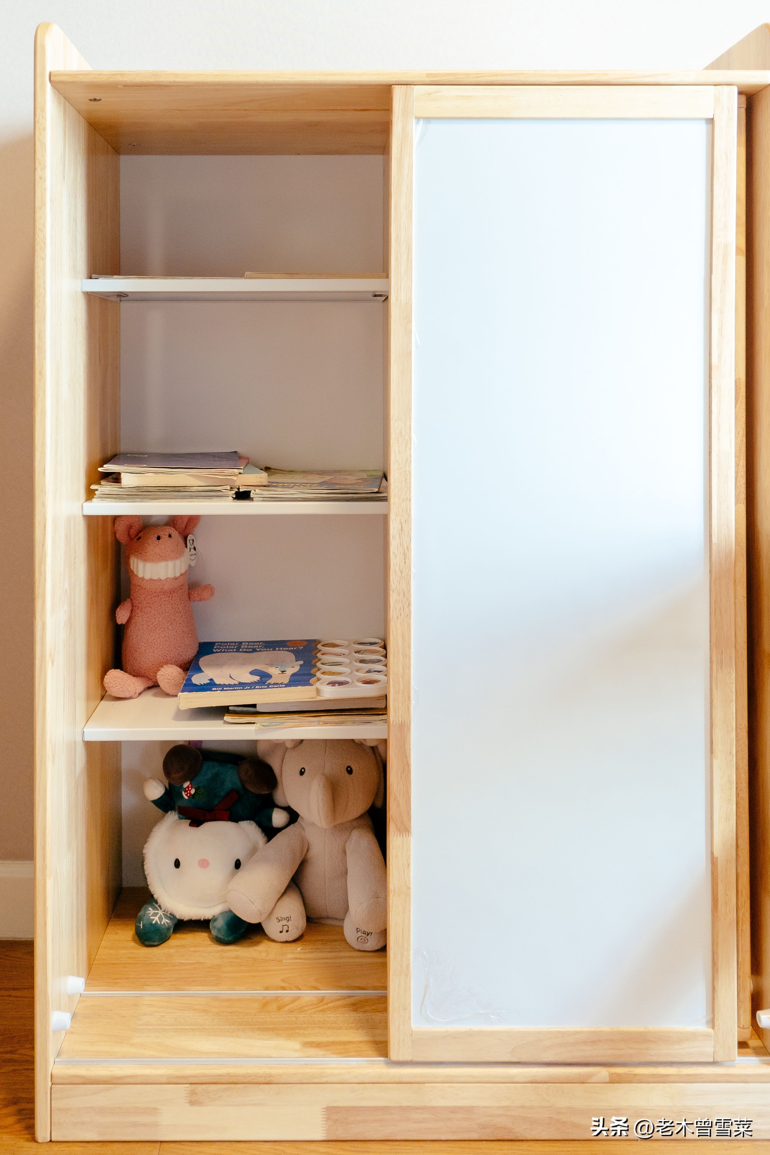 斯芬达儿童书柜,斯芬达小鹿学习桌椅