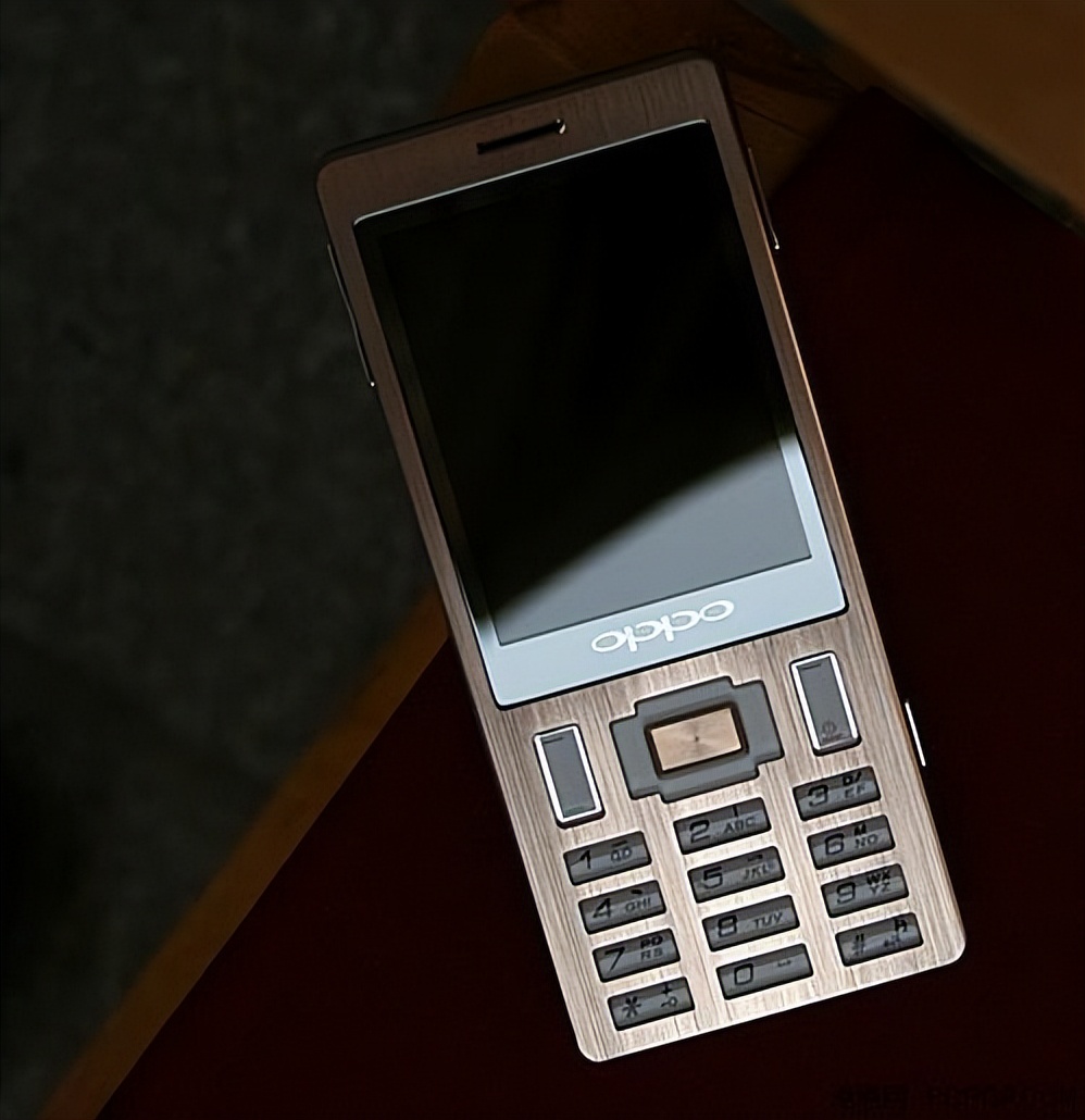 oppo厂妹,oppo凭什么成为上半年的销冠