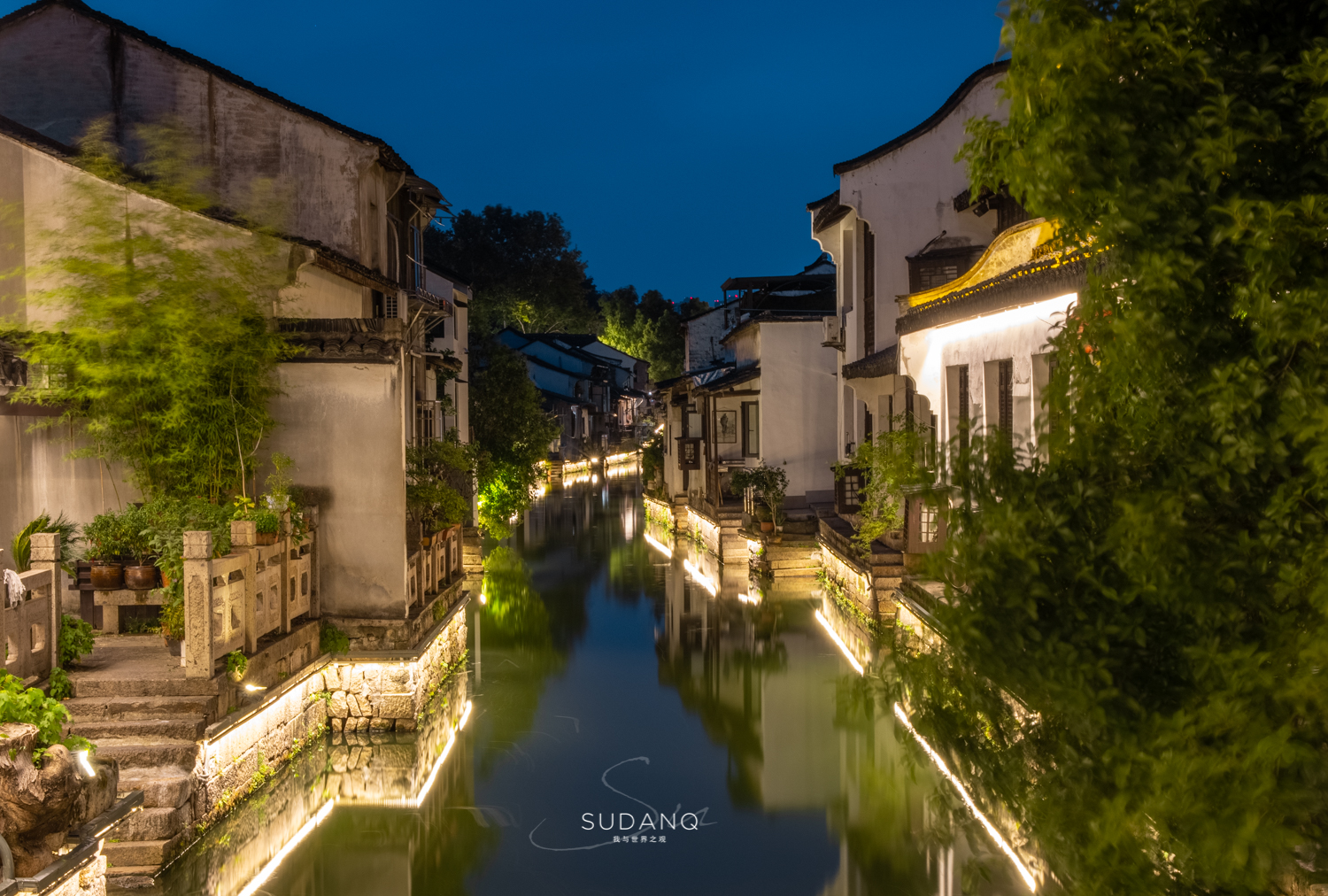 这条老街既有蜀都味也有国际范,浙江江南古街