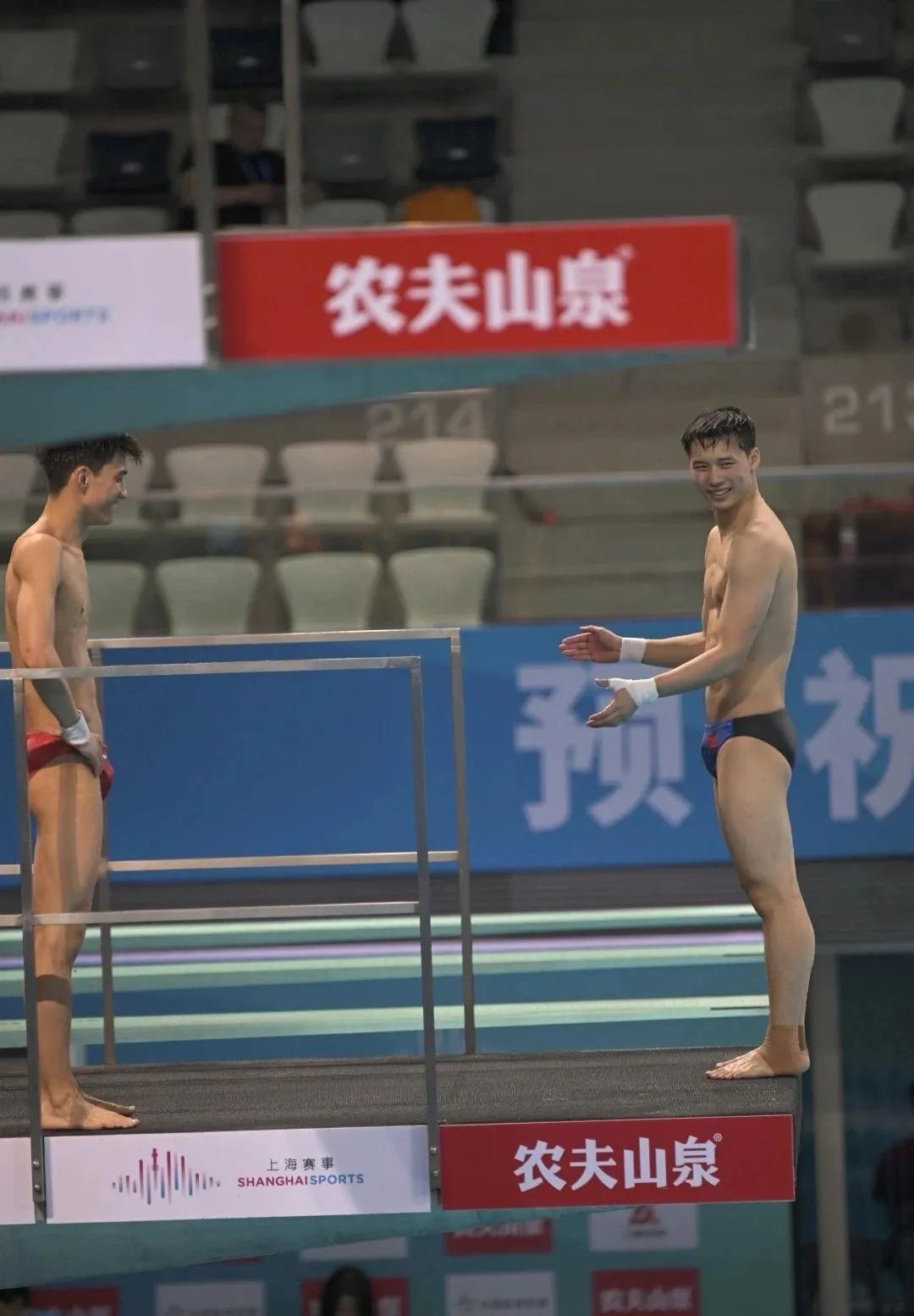 陈艾森双人默契跳水,陈艾森跳水队腹肌