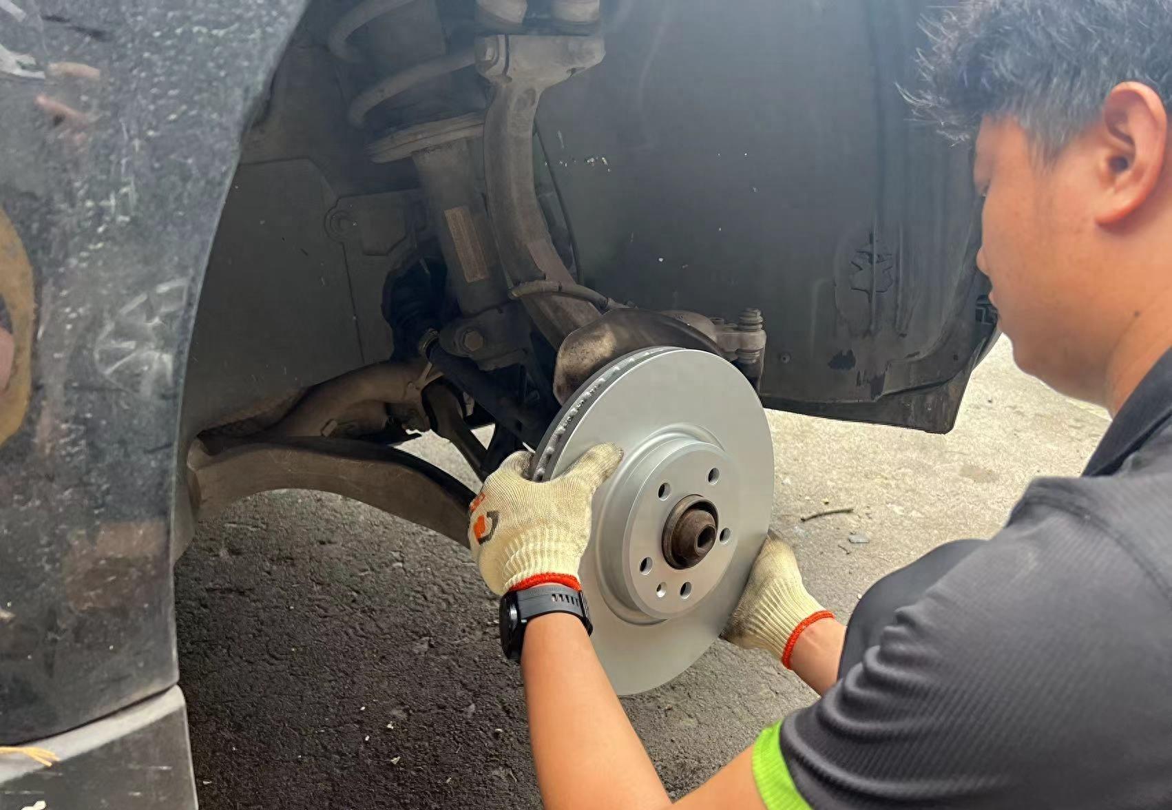 奥迪q5爆水管原因,奥迪q5落水