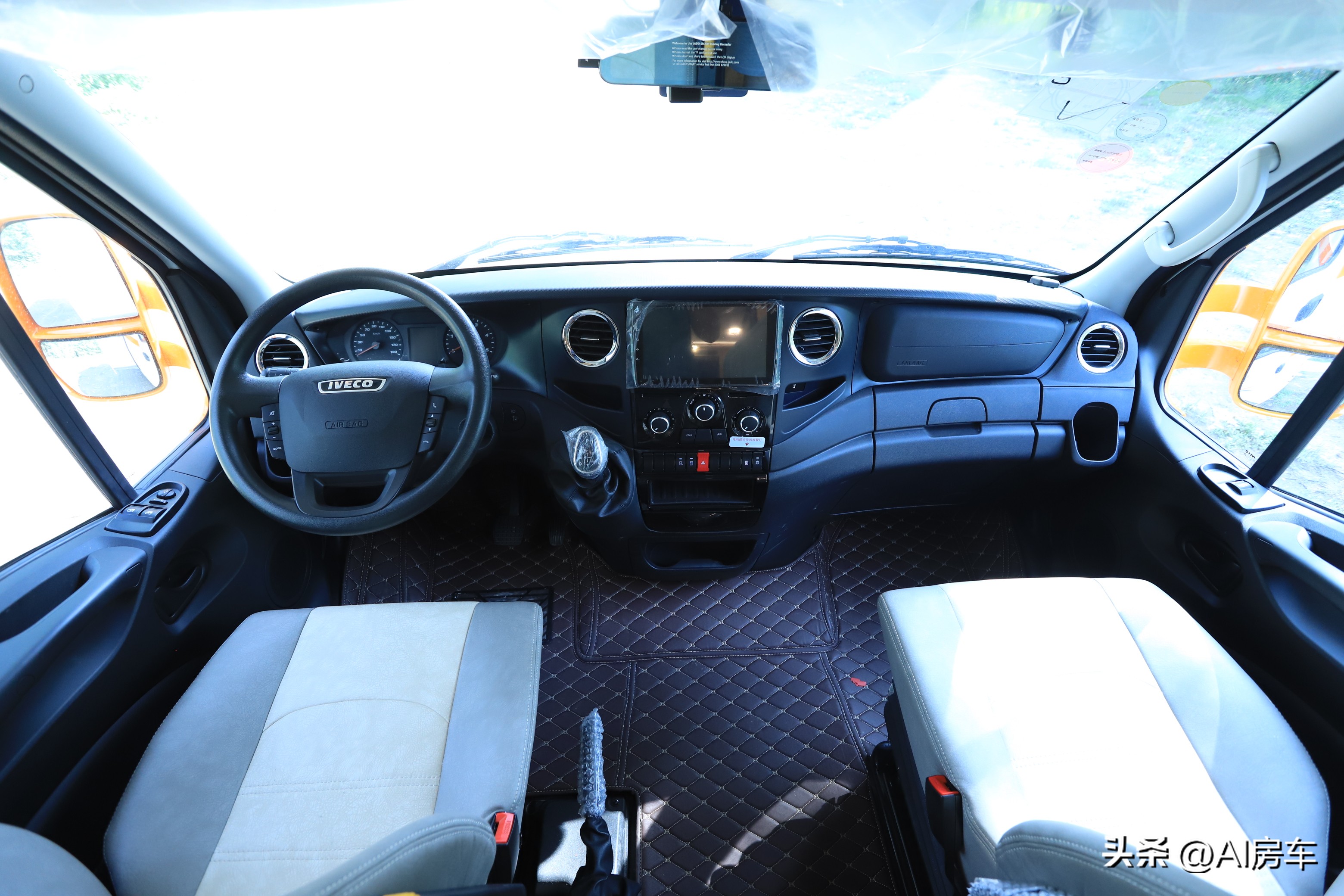 7人房车超大空间,旅行最舒服的十万左右七座房车