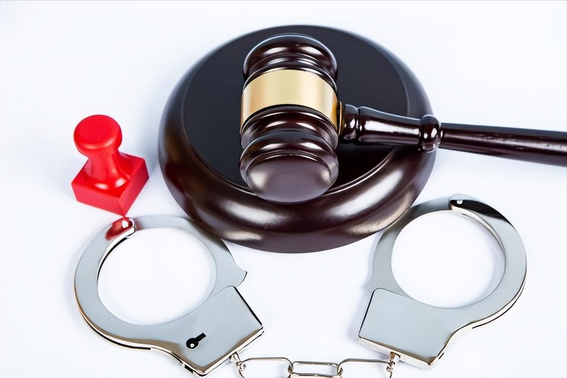 十年前追我的人十年后又来追我,十年前追过的人