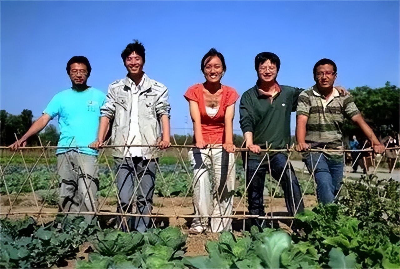 清华女博士放弃高薪工作,清华女生放弃百万年薪去乡村教书