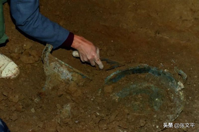 和氏献璧从卞和身上学到什么,卞和为什么一定要献璧