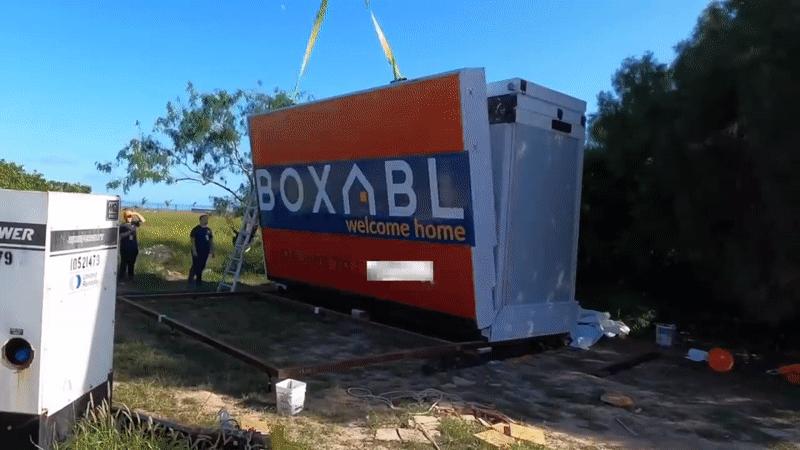 攒钱买房吗,100万美元买什么房子