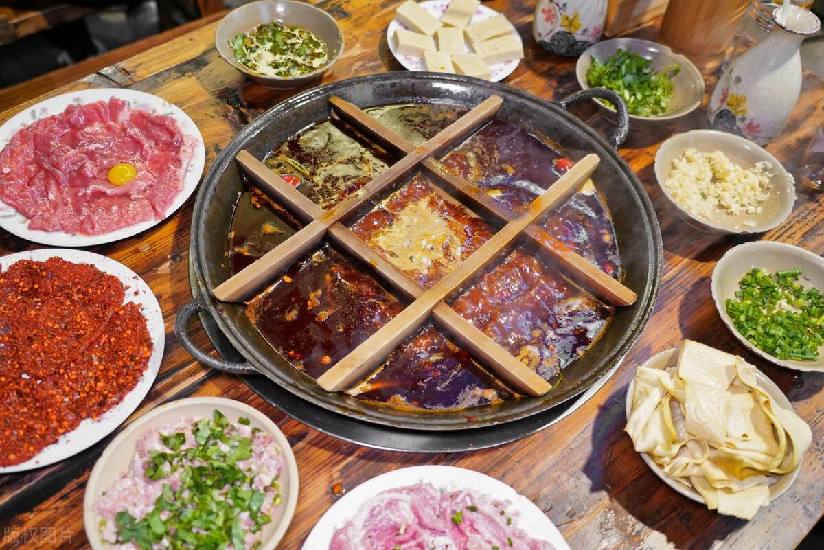 为啥说重庆人和成都人的性格完全不同？从重庆火锅就能得到答案！