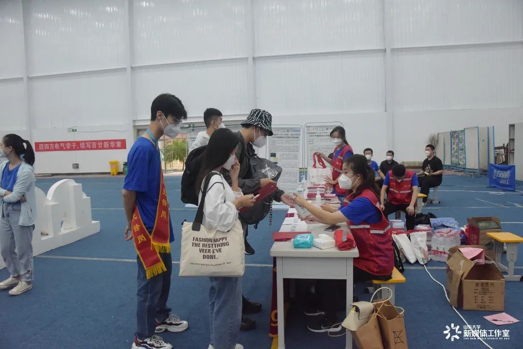 山海有相逢风雨有归期,山海有相逢相见有归期