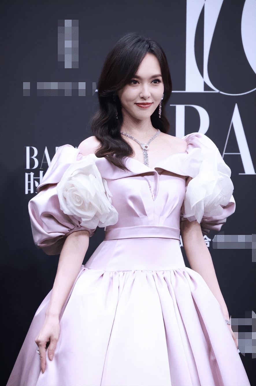 杨紫李现看王嘉尔舞台,王嘉尔李现杨紫微博之夜