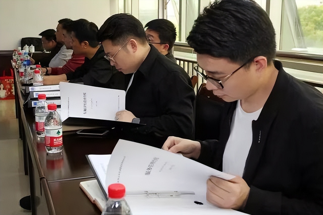 体制内新型“排斥现象”：选调生傲视一切，事业编竟不是最底层？